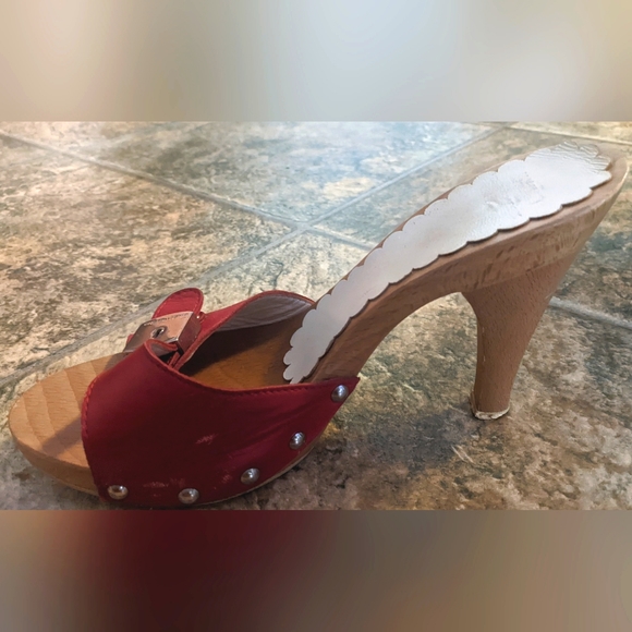 Retro Style pinup red and wood grommet heels Sandals - Picture 6 of 8